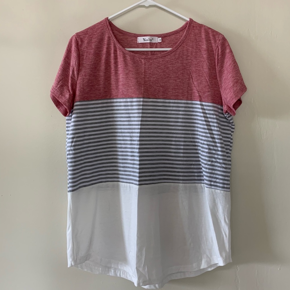 Medium shortsleeved top